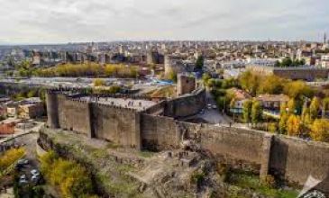 Günübirlik Surların Çevrelediği Tarihi Şehir Diyarbakır Turu