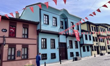 Bursa Cumalıkızık Eskişehir Odunpazarı Masal Şatosu Turu (1 Gece Otel Konaklamalı)