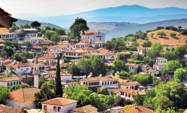 Ege Masalı Lavanta Bahçeleri Salda Gölü Pamukkale Kuşadası Yüzme Ve Tekne Turu (2 Gece Otel Konaklamalı)